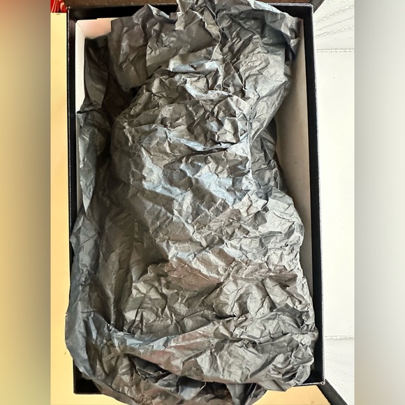 Chanel Camelia satin dress pumps size 39 - Picture 13 of 13